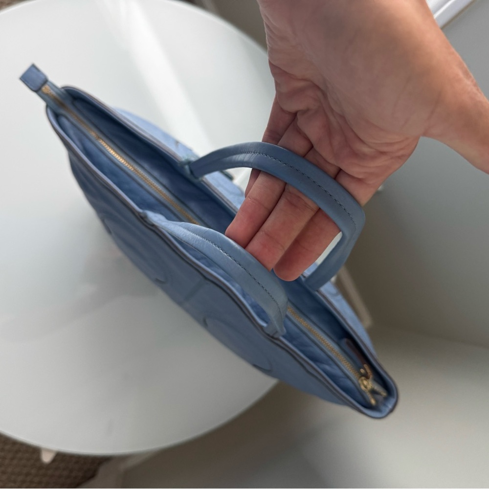 Tory Burch Tote Bag Light Blue Leather - Picture 8 of 17